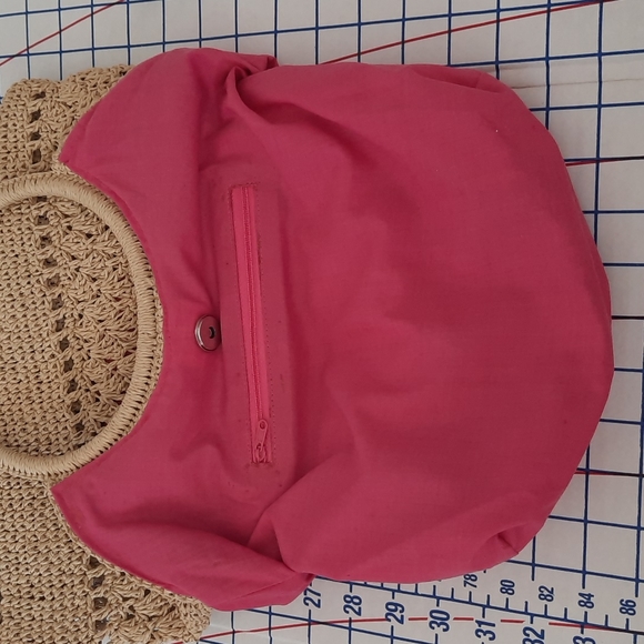 👑 3/$30 Straw Handbag - Picture 3 of 6